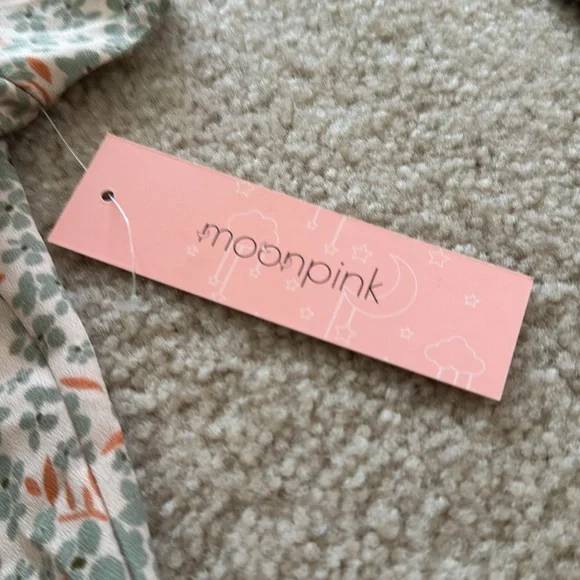 Brand new soft material top for 14 years old - Picture 3 of 5